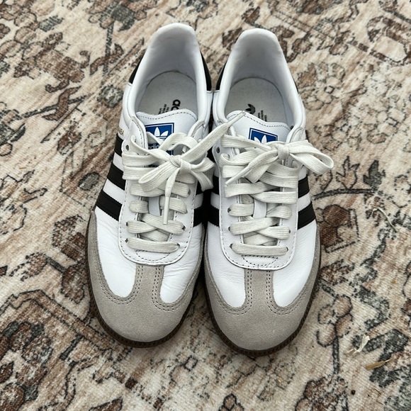 Adidas Samba Classic - White and Black - Picture 2 of 4